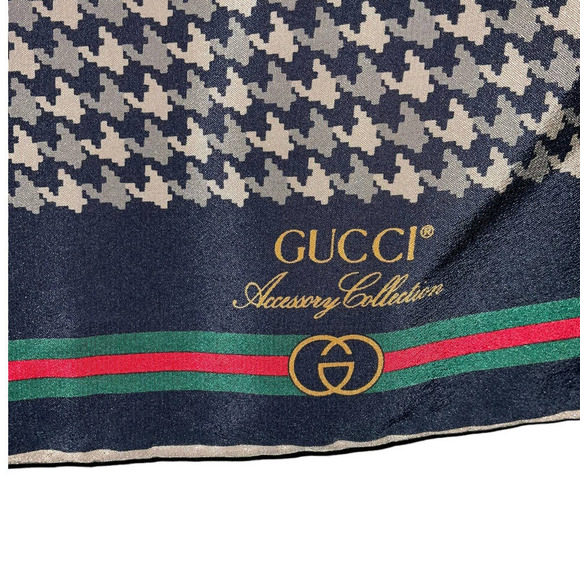 GUCCI ACCESSORY COLLECTION 100% SILK SCARF FRENCH HORN 90 - Picture 3 of 13